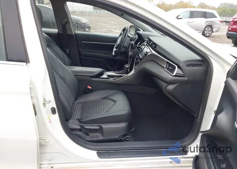 2018 Toyota Camry Se z USA, uszkodzony, nr VIN 4T1B11HK3JU021612